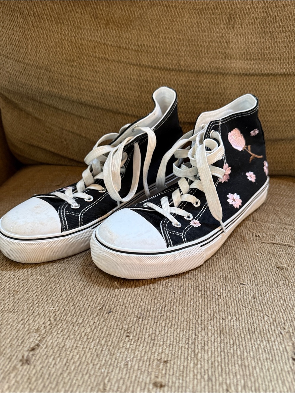 High-Top Canvas Sneakers with Pink Floral Embroidery - Black - Picture 1 of 4